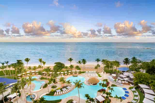 Beachfront Terrace at Fairmont: Ideal venue for events with serene ocean views.