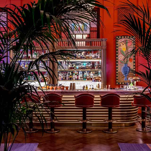 Cocktail bar