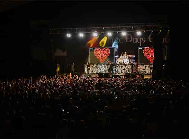Ballroom at Horizon Events Center, vibrant live concert with dynamic lighting and atmosphere.