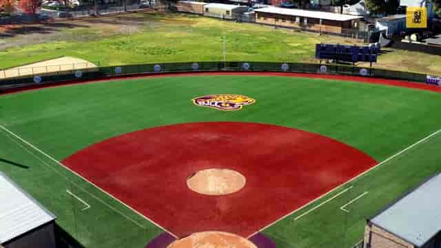 Jaguar Stadium baseball field with vibrant turf, perfect for sports events in San José.