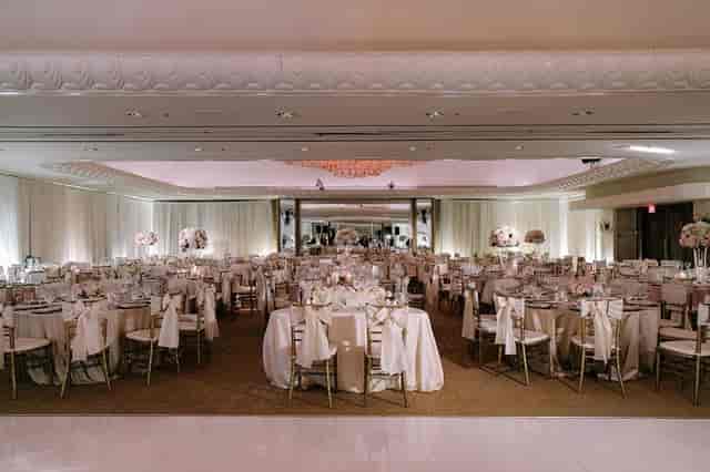 Elegant Four Seasons Ballroom banquet hall in Houston, perfect for weddings and events.