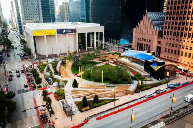 Lynn Wyatt Square: modern venue with green space for outdoor events in Houston.