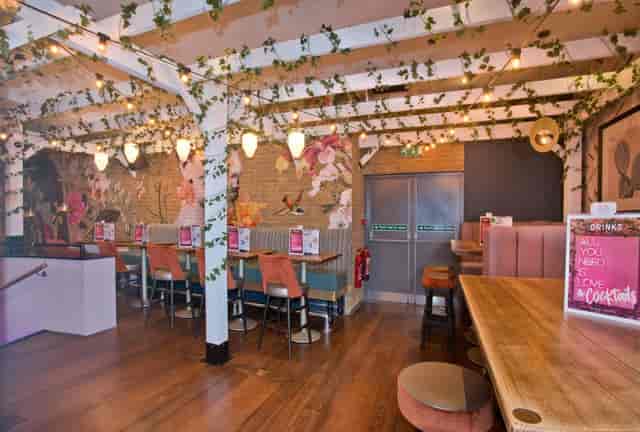 Abbey Vaults at Slug and Lettuce: stylish booth seating for corporate events and social receptions.