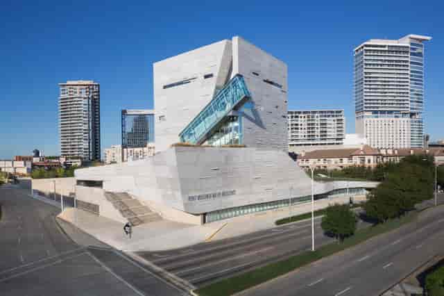 Modern Perot Museum, ideal for conferences and exhibitions with striking architecture.