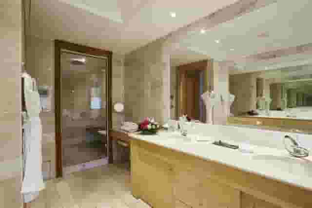 Hôtel***** & Spa Le Pavillon