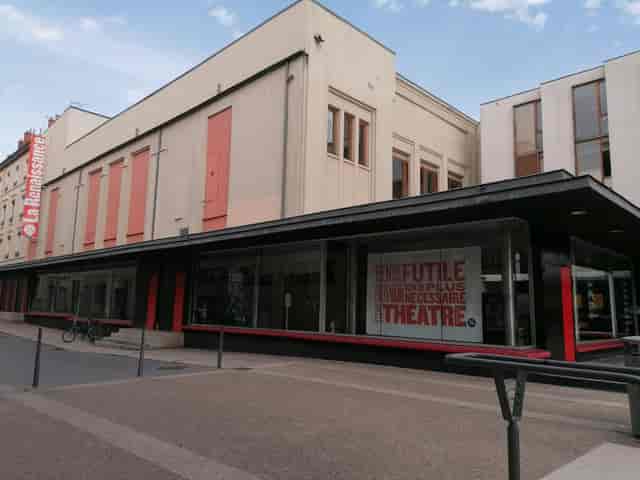 Le Bac à Traille at Théâtre de La Renaissance, a modern venue for events and meetings.