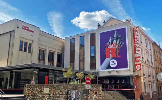 "Théâtre de La Renaissance venue with modern design for conferences and events."