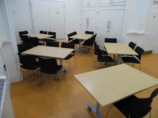 G4 Meeting Room at Friends' Meeting House, versatile space for workshops and breakout sessions.