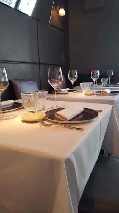 Elegant table setting at Maison Clovis for upscale dining events and special occasions.