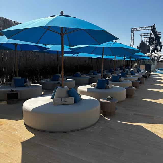Luxury Lounges