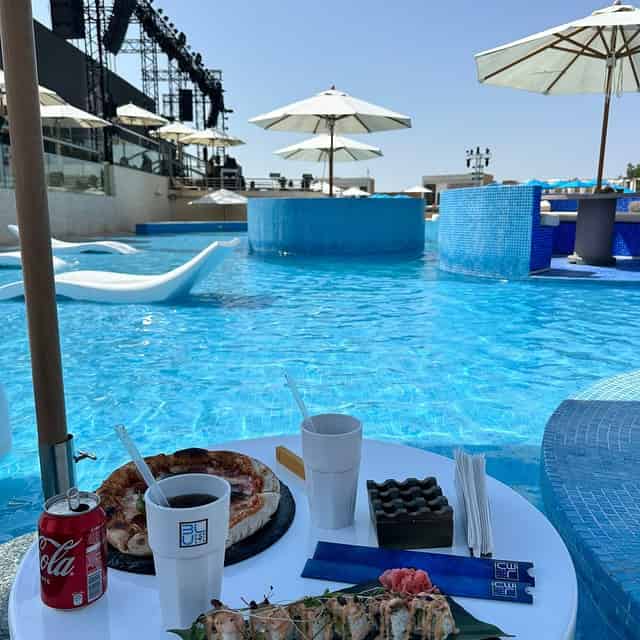 Luxury Lounges