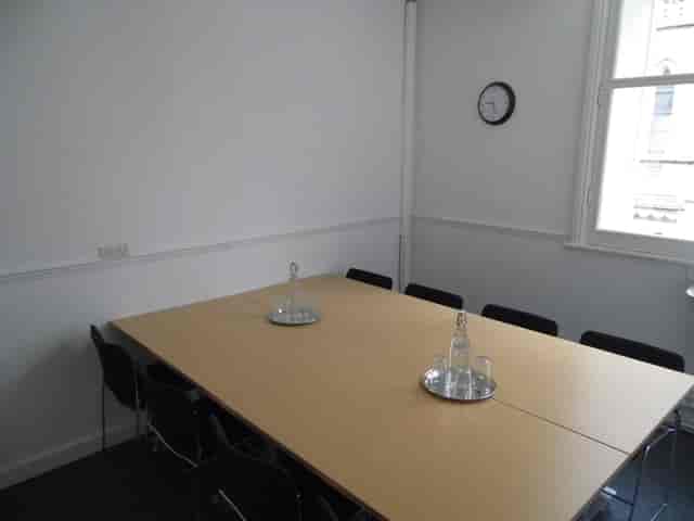 F16 Meeting Room at Friends' Meeting House, minimalist design for professional meetings.