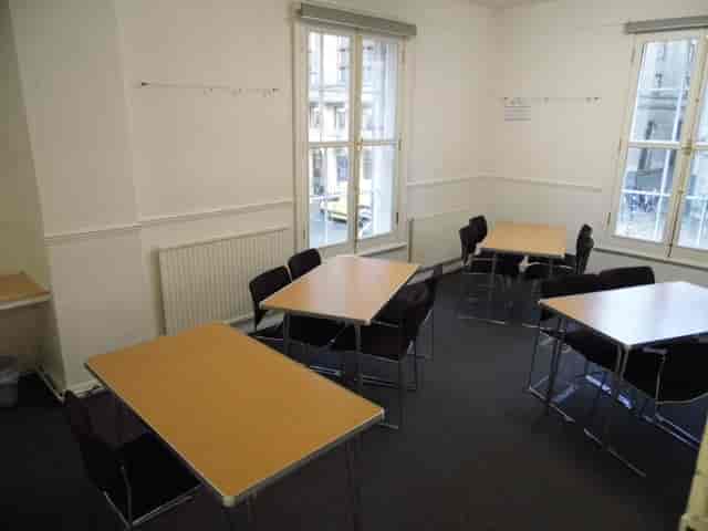 F17 Meeting Room at Friends' Meeting House, versatile space for workshops and meetings.