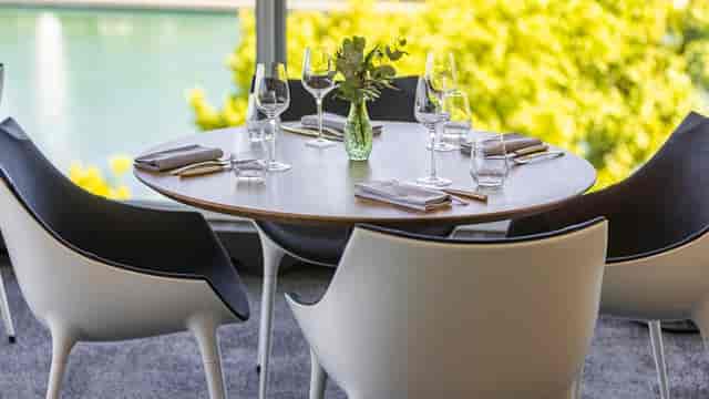 Elegant dining setup in Sofitel Lyon Bellecour for intimate meetings and private events.
