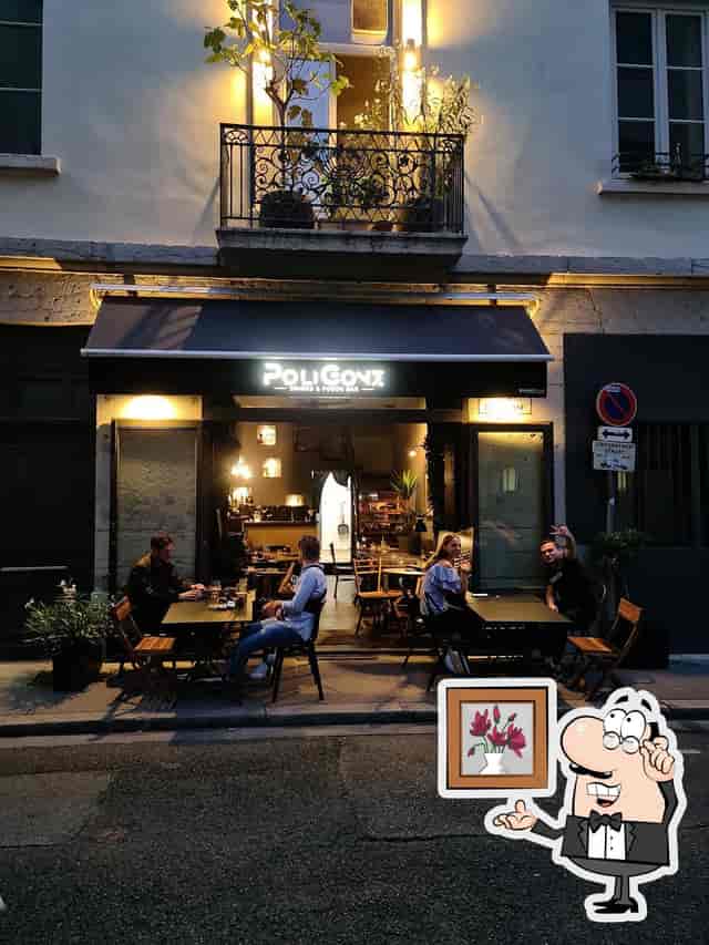 Quaint Tapas bar in Poligone, ideal for casual meetings and intimate events.