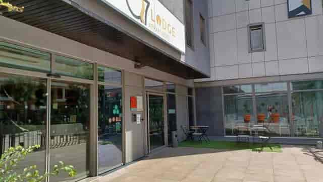 Q7 Lodge Lyon, Holiday residences to ...
