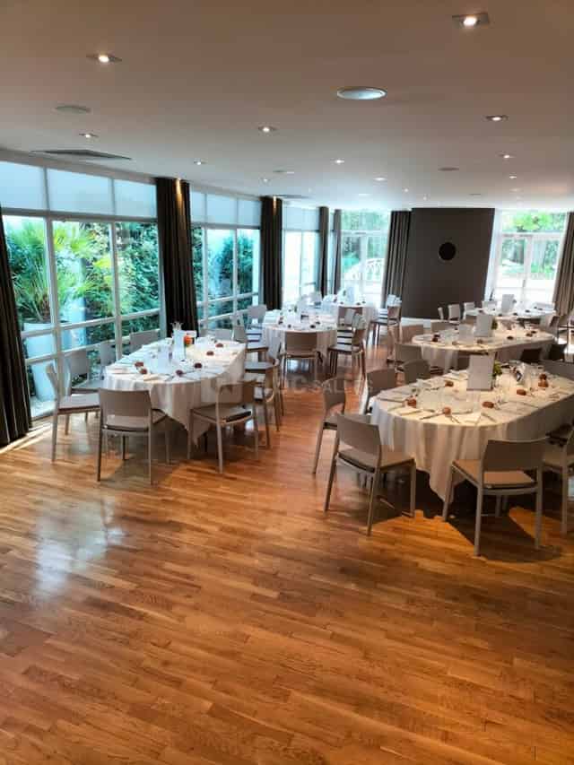 Banquet hall