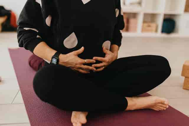 Serene yoga session at Espace Santerra wellness center for mindfulness retreats.