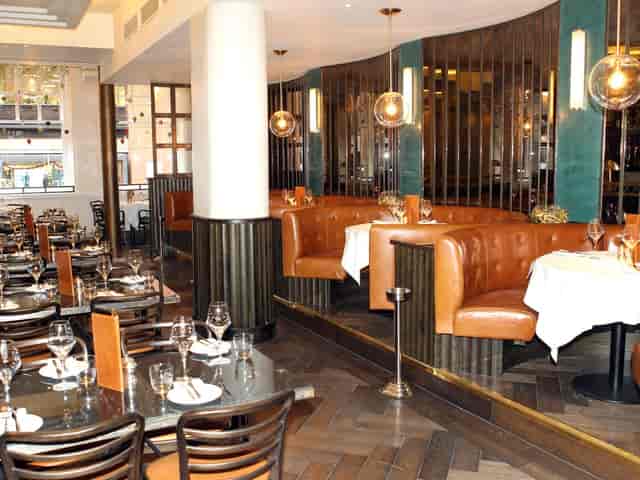 Elegant dining space at Gusto Italian, ideal for intimate events and business dinners.