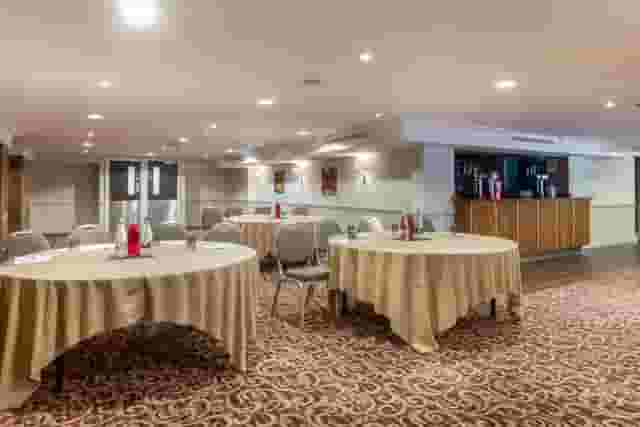 Pinewood Hotel