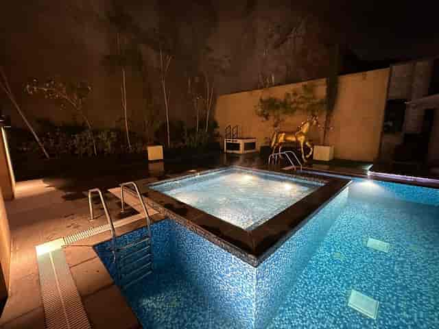 Outdoor swimming pool at Citadines Abha, luxurious venue for upscale events and celebrations.