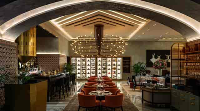Sophisticated Rüya Dubai restaurant—elegant dining for corporate meetings and events