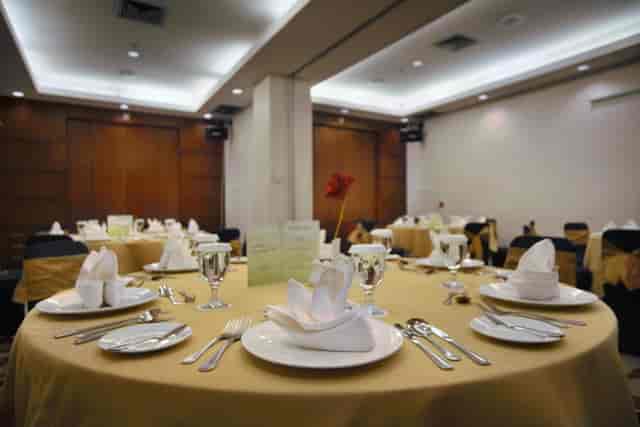 Elegant banquet setup at Diamond Ballroom, Royal Palm Hotel, perfect for upscale events.