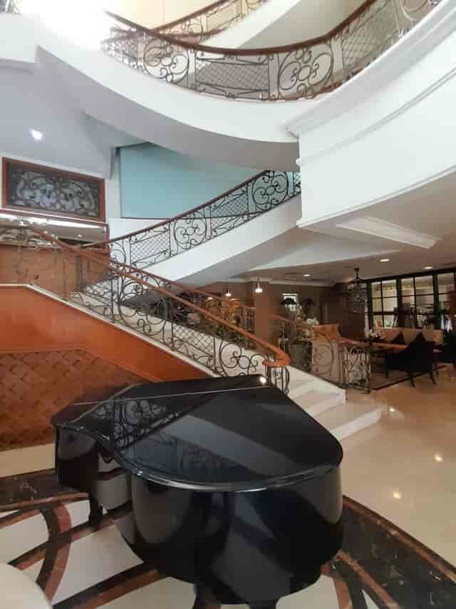 Elegant nightclub staircase in Toeti Roosseno Plaza, ideal for formal events and receptions.