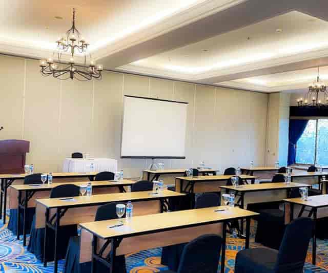 Auditorium – Toeti Roosseno Plaza