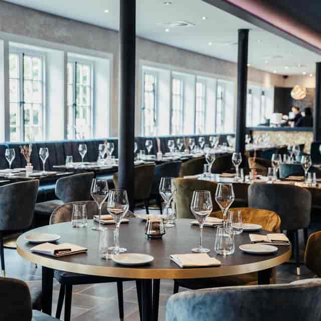 Elegant dining room in Blue Mare Hamburg, perfect for private events and meetings.