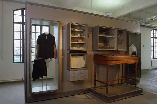 Working in a Merchant's Office – SHMH