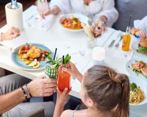 Vibrant dining scene at Hansekai, Hamburg—ideal for networking and events.