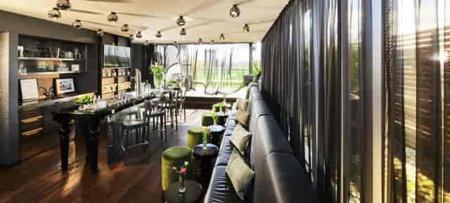 Stylish conference room at Designhotel ÜberFluss for networking events and meetings.