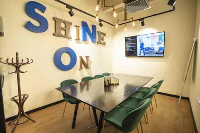 Modern Mindspace meeting room, executive briefing, team event