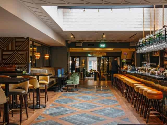 Bar