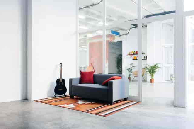 Modern lounge at Bajeles, Magma Sevilla, perfect for networking and workshops.