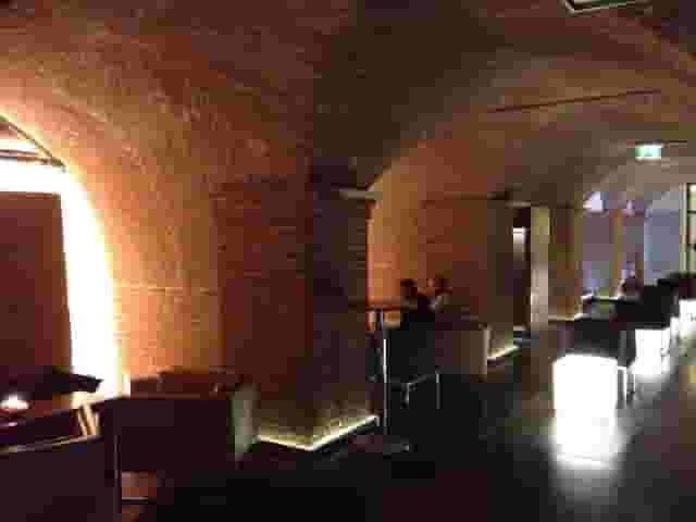 bar