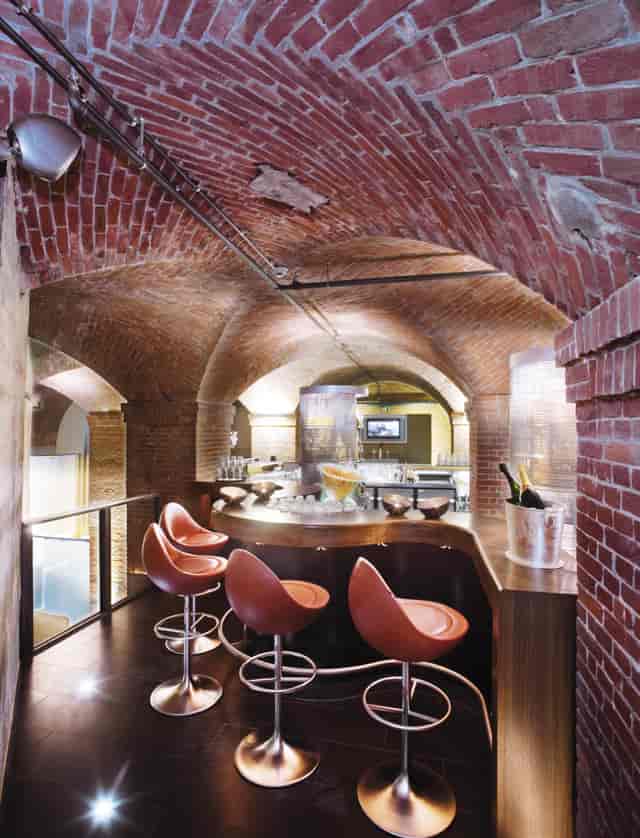 Mövenpick Hamburg hotel event: brick bar, cocktail reception, private dinner