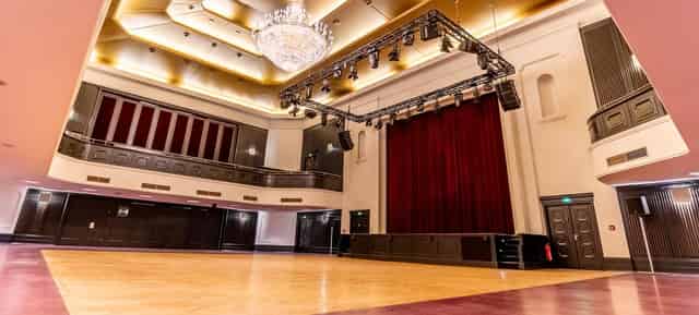 Foyer weißer Saal