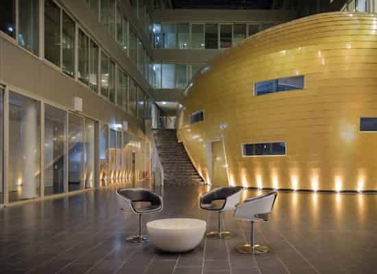 Lounge Elphi View