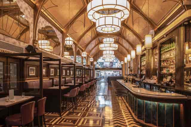 Vintage Cocktail Bar, Elegant Reception, Corporate Event