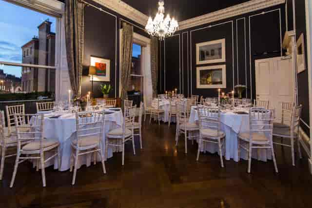 Elegant dining room at No. 25 Fitzwilliam Place, perfect for upscale events and formal dinners.