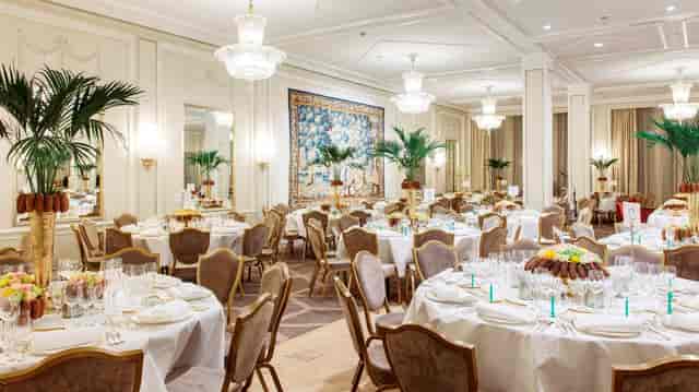 Oslo ballroom gala event, elegant chandeliers.