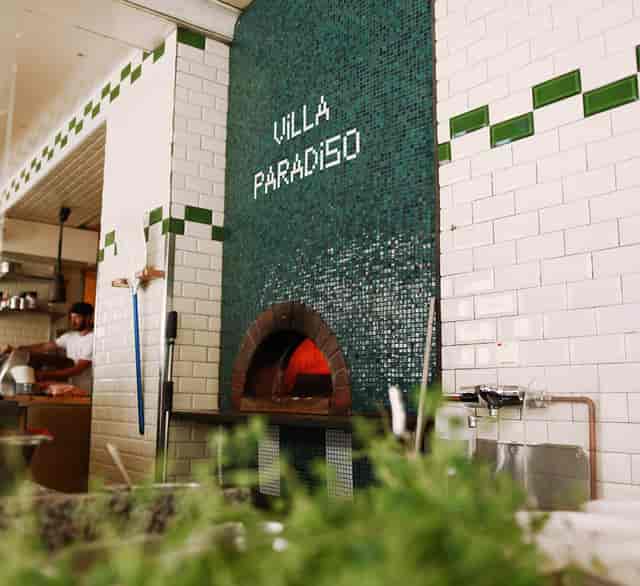 Villa Paradiso wood-fired pizza networking event