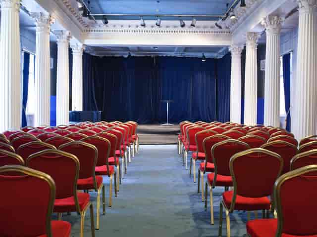 Søylesalen conference, classic room, lectern
