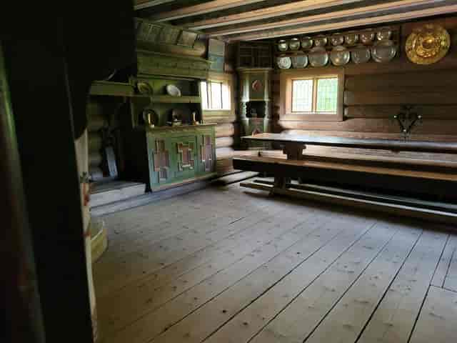Rustic Sæterhytten folk museum event workshop