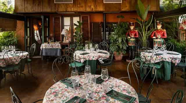 Al Garghet restaurant, floral decor, reception, party