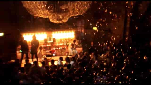 Il Gattopardo Milano concert | lively bar | confetti celebration