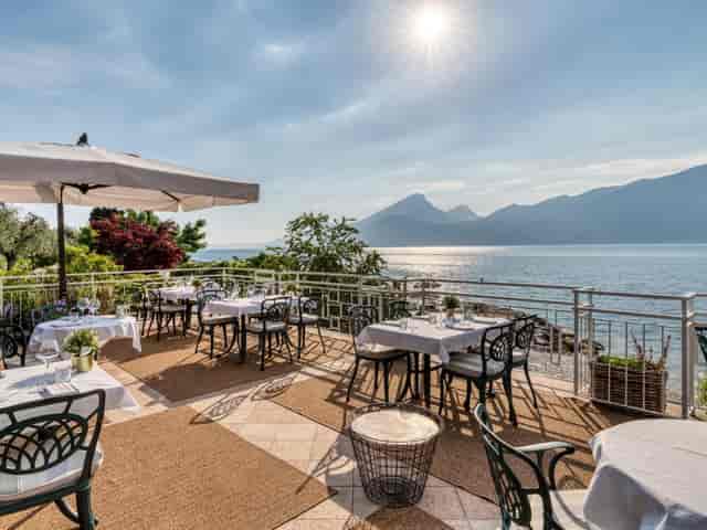 Lakefront Hotel Bolognese event, outdoor dining, wedding venue