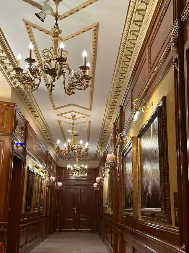 Foyer Cafeteria